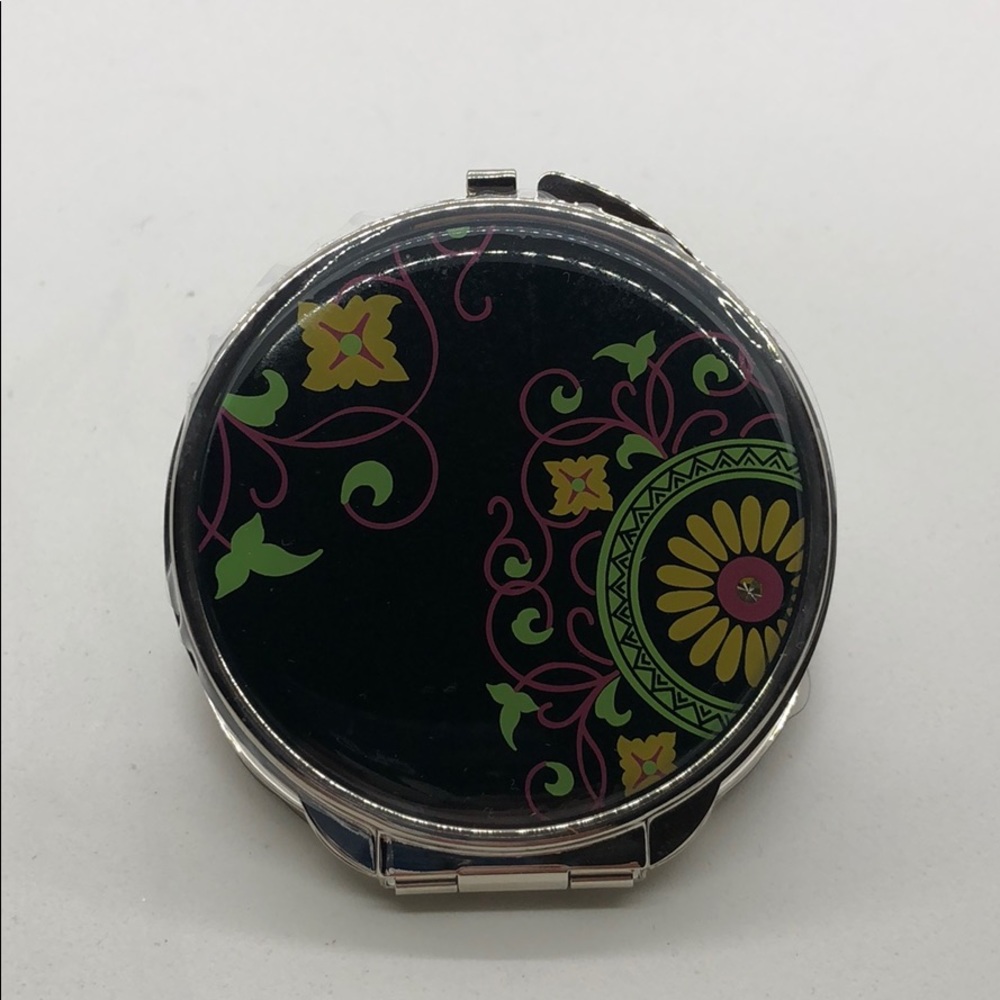 Compact Mirror - Picture 4 of 7